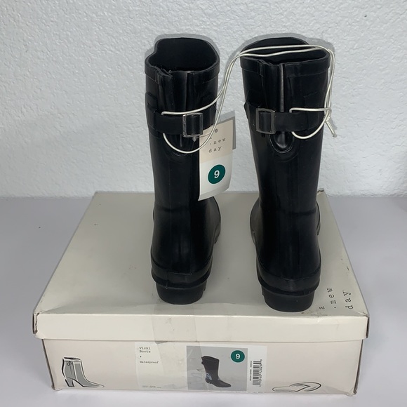 Women's Vicki Mid Calf Rain Boots - A New
Day- Color Black size  9 NWT NIB - Picture 4 of 11